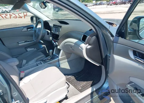 2009 Subaru Forester 2.5X Limited z USA, uszkodzony, nr VIN JF2SH64669H770027